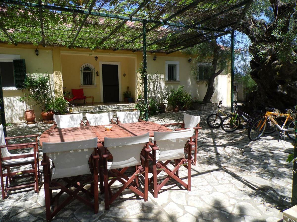 Theni Olive Grove Villa Kato Yerakarion Exterior foto